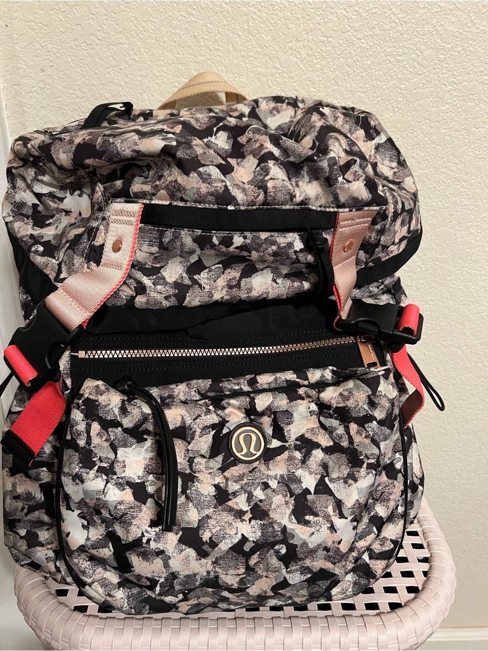 Lululemon Yogini Backpack with Detachable Purse